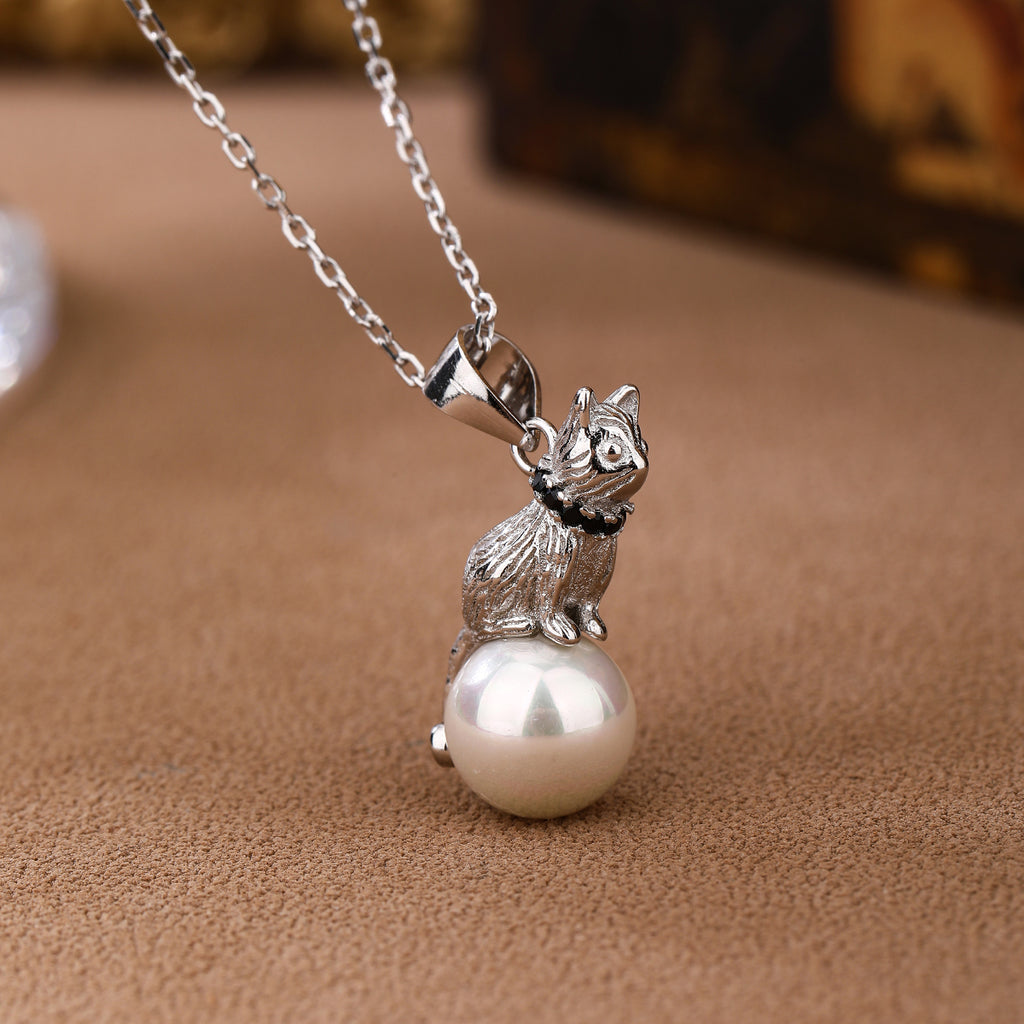 Pearl Kitty Pendant Necklace