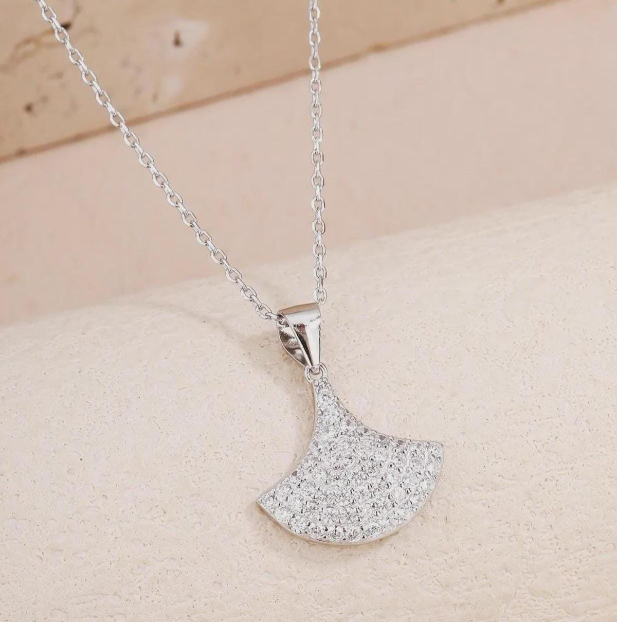Ginkgo Leaf Pendant Necklace