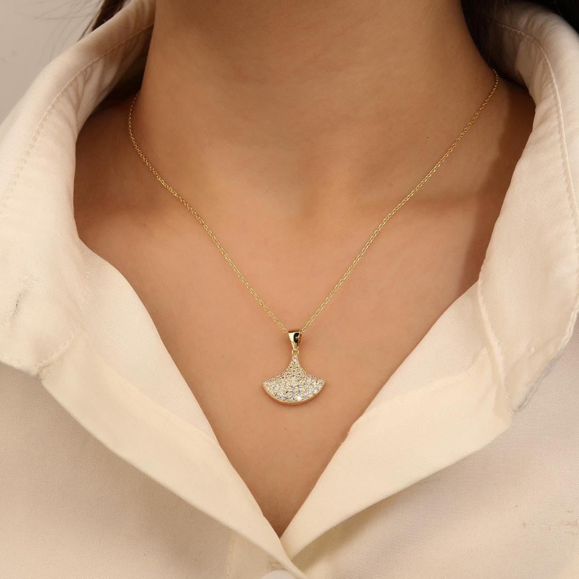 Ginkgo Leaf Pendant Necklace